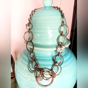 Metal circle necklace